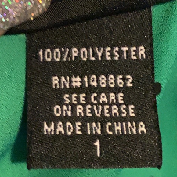 TORRID ⭐️ Green Dot Ruffled One-Shoulder Blouse - Picture 11 of 12